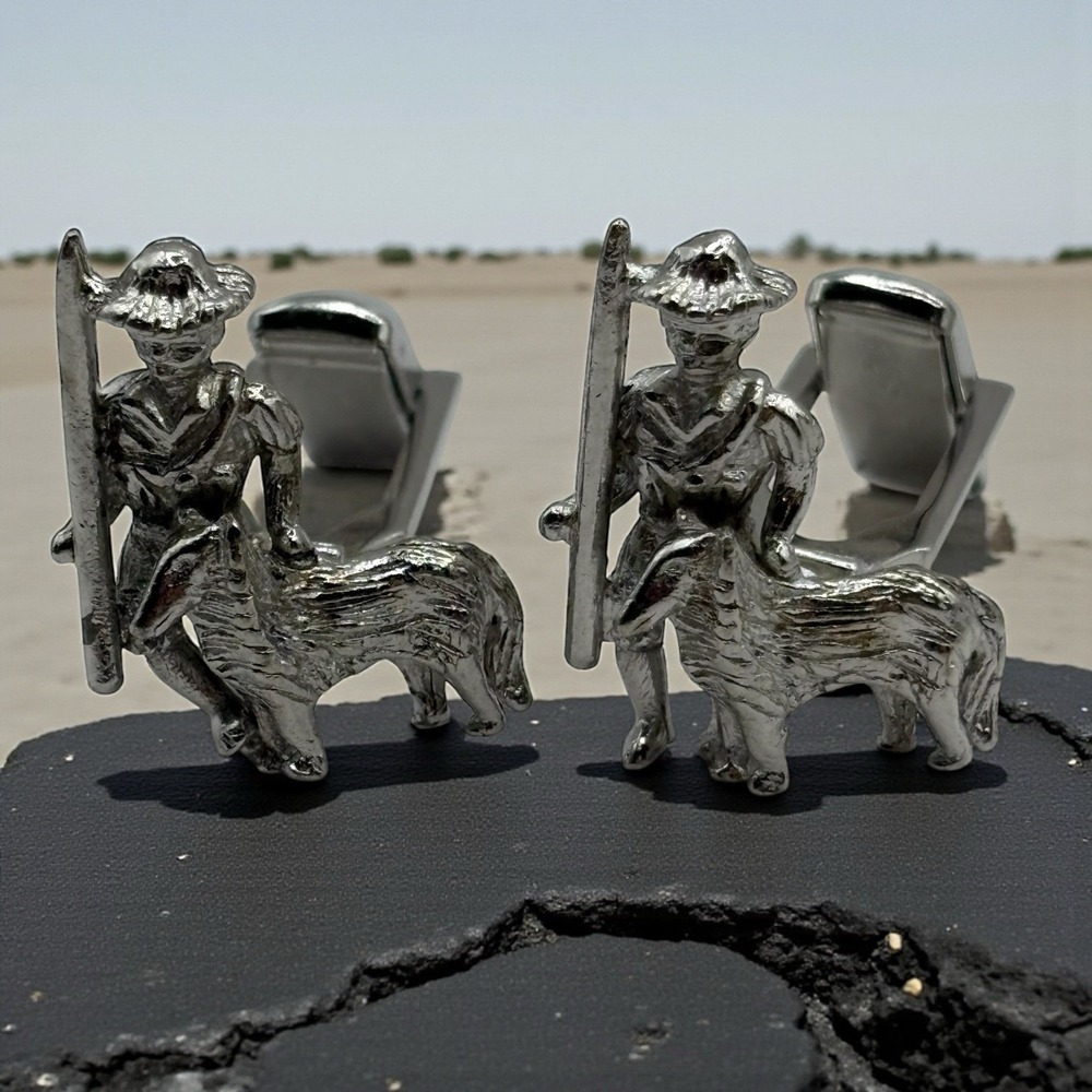 Shepherd Man w/ Dog‎ Cufflinks By Sarah Coventry Silver Tone Vintage Whale Back